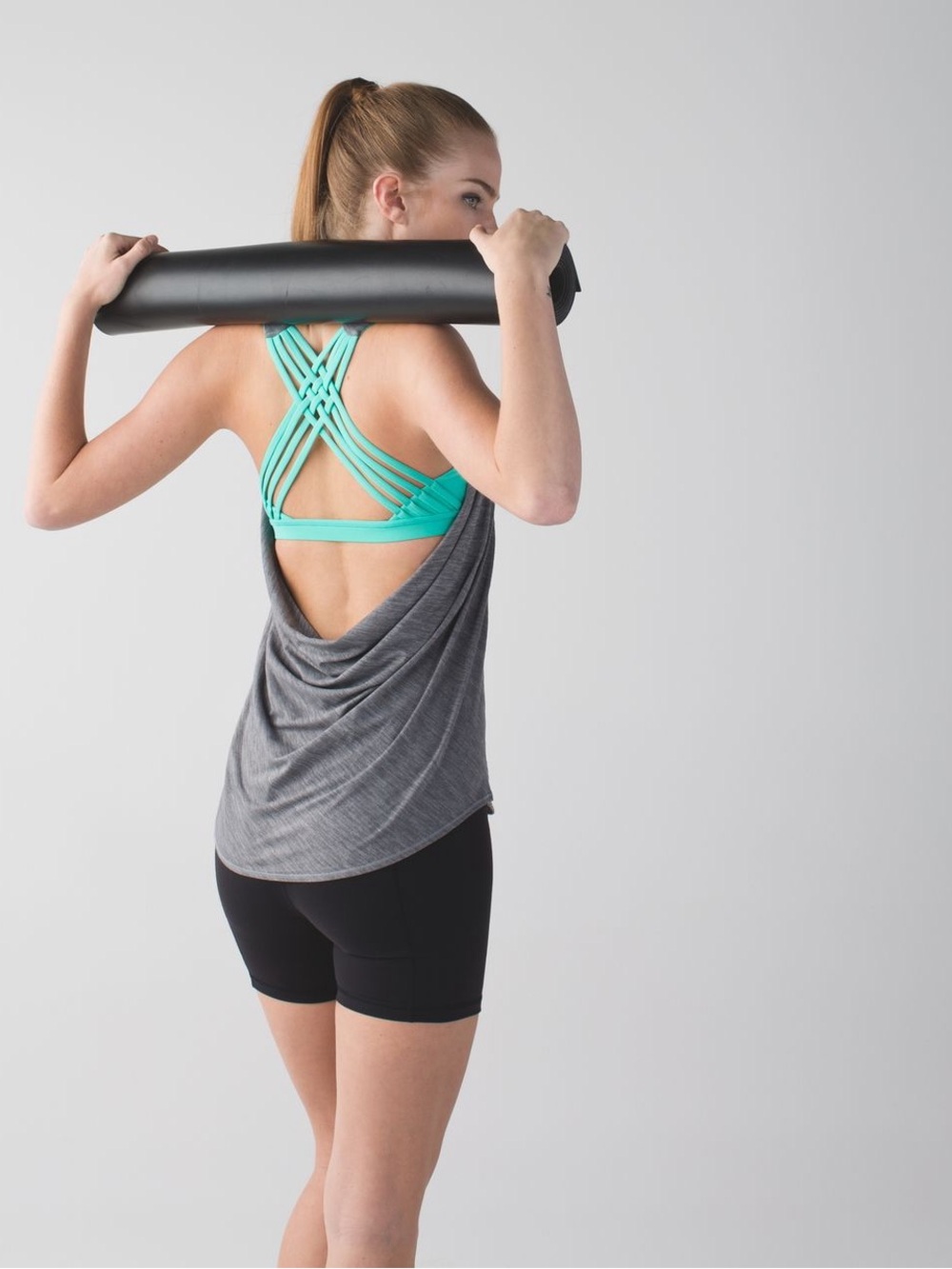 Lululemon Wild Tank
Heathered Slate / Bali Breeze